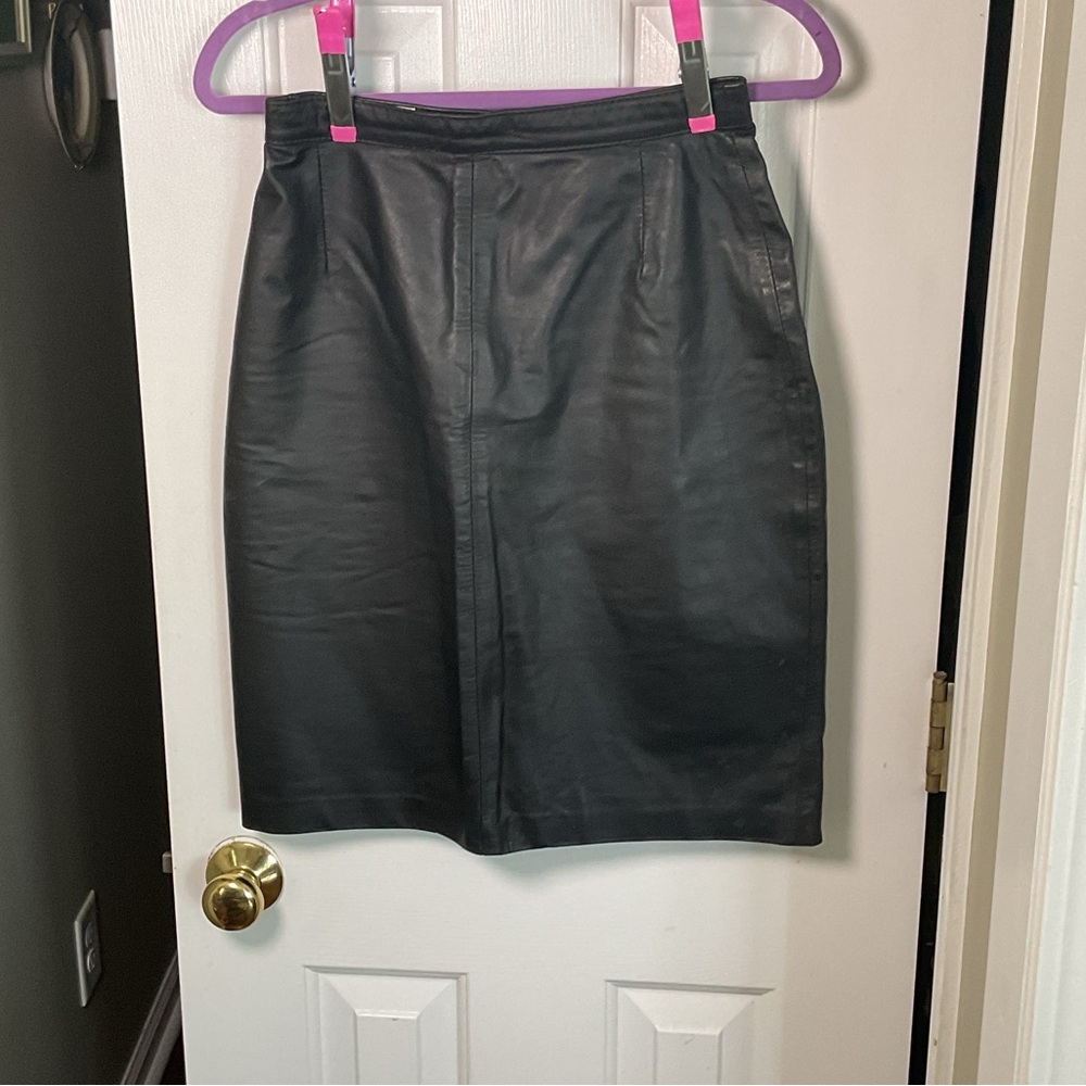 Casual Corner Black Pencil Skirt